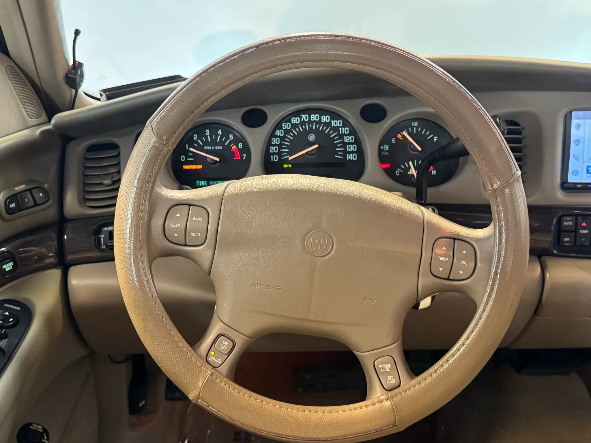 Used 2003 Buick Le Sabre Limited w/ Celebration Edition Package FWD image 12