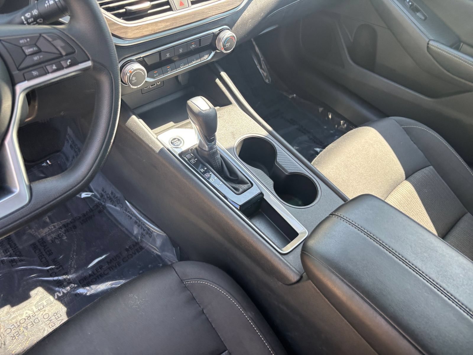 Used 2025 Nissan Altima 2.5 SV FWD image 42