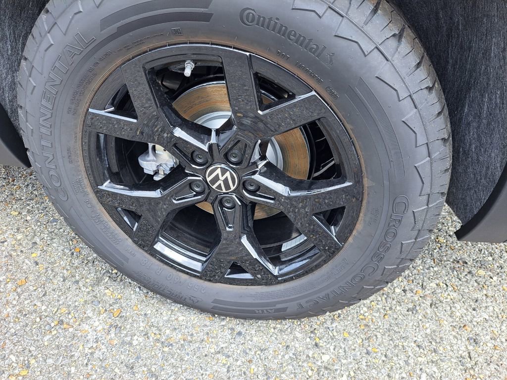 New 2025 Volkswagen Atlas Peak Edition SE image 24