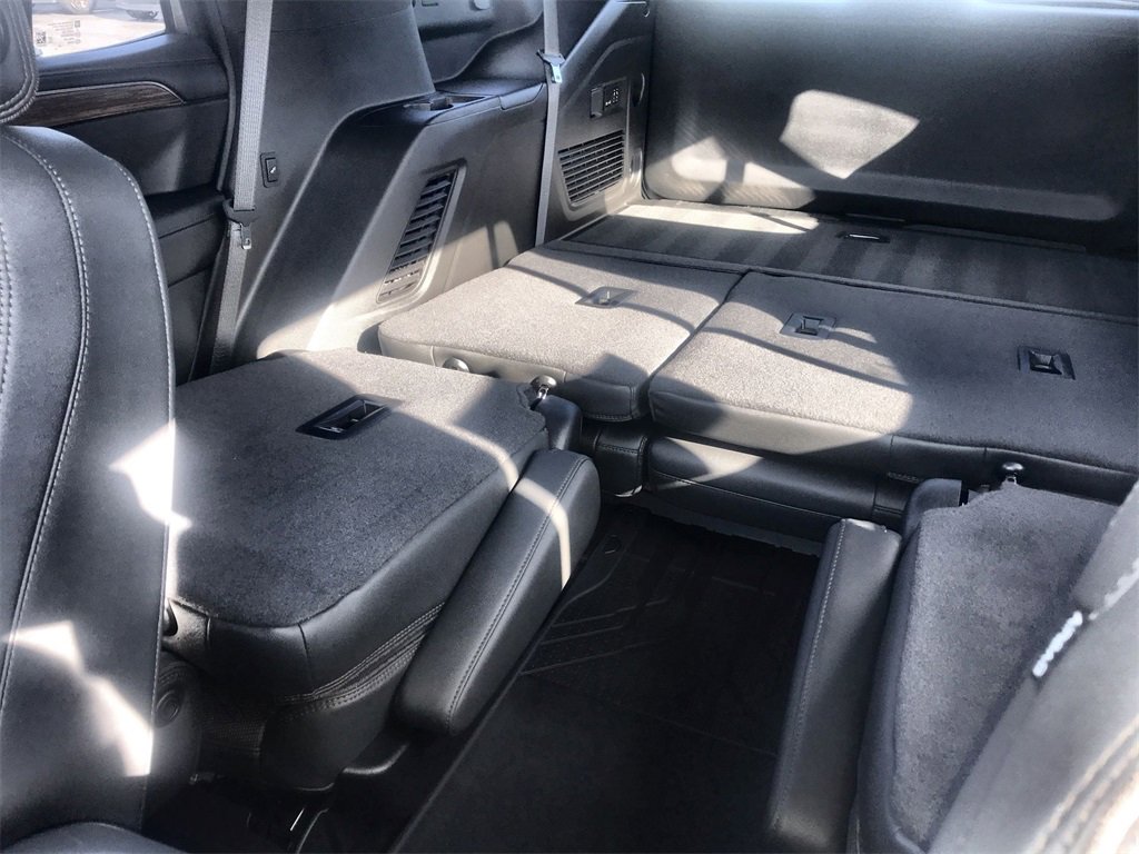 Used 2024 Chevrolet Tahoe High Country w/ Premium Package image 22