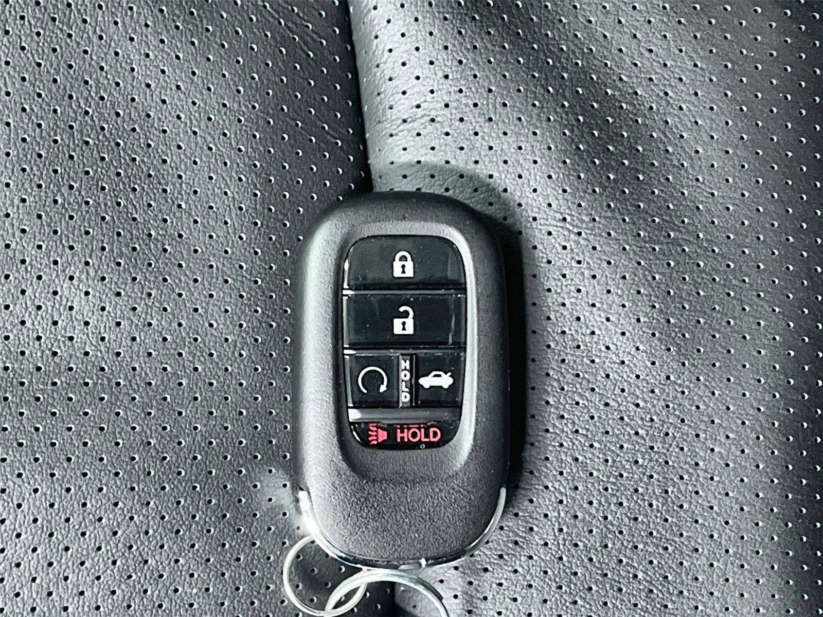 Certified 2025 Honda Accord Touring image 33