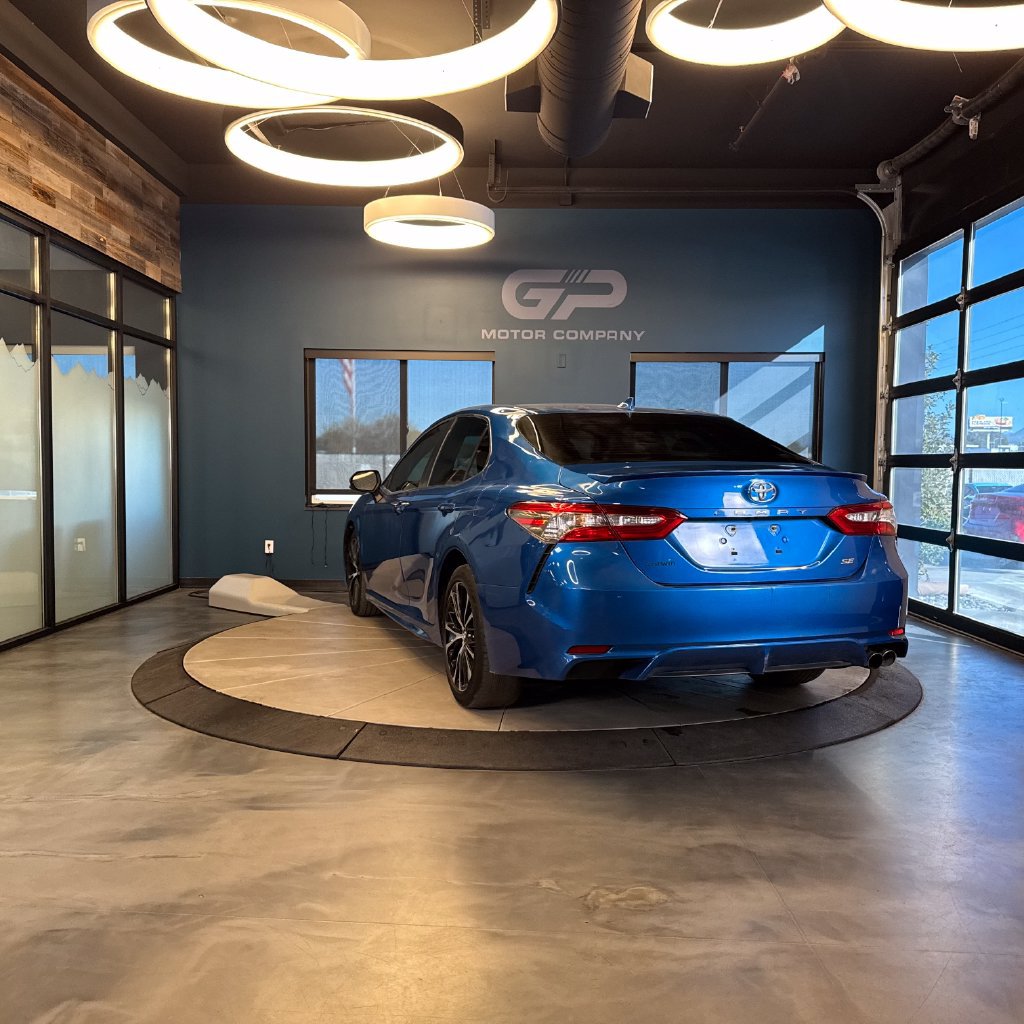 Used 2019 Toyota Camry SE FWD image 5
