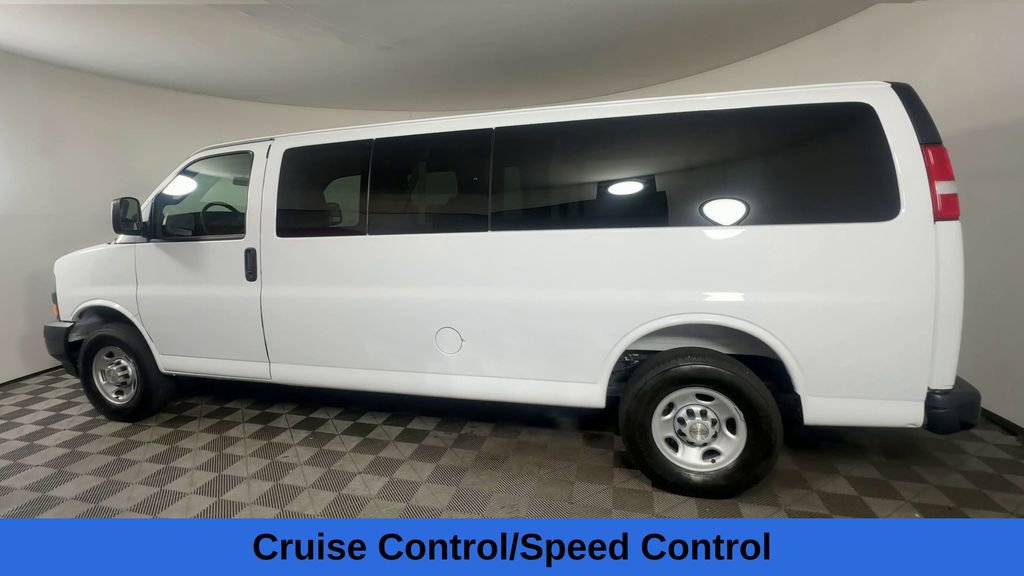 Used 2025 Chevrolet Express 3500 LS RWD image 9