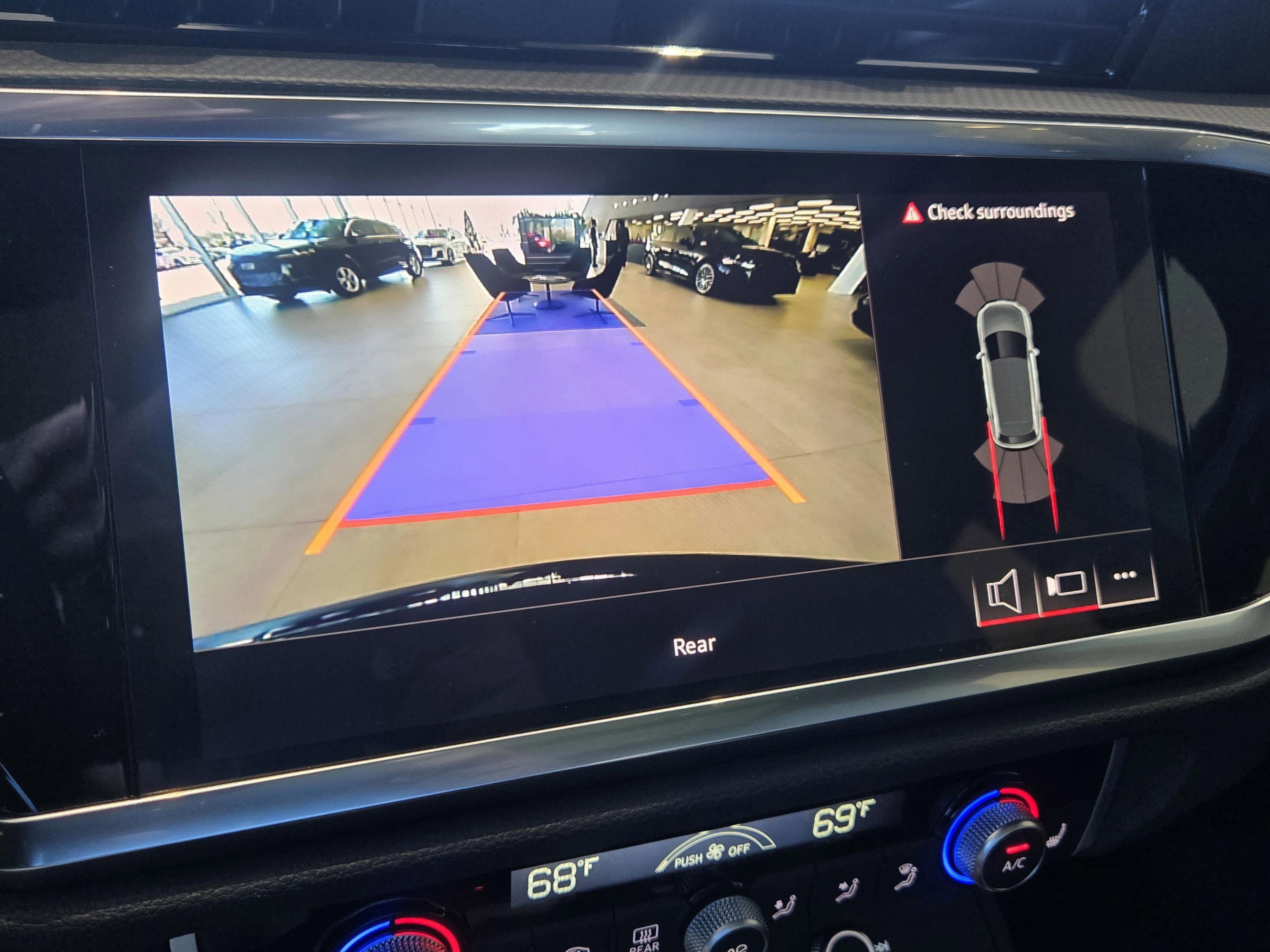 New 2025 Audi Q3 2.0T Premium image 23