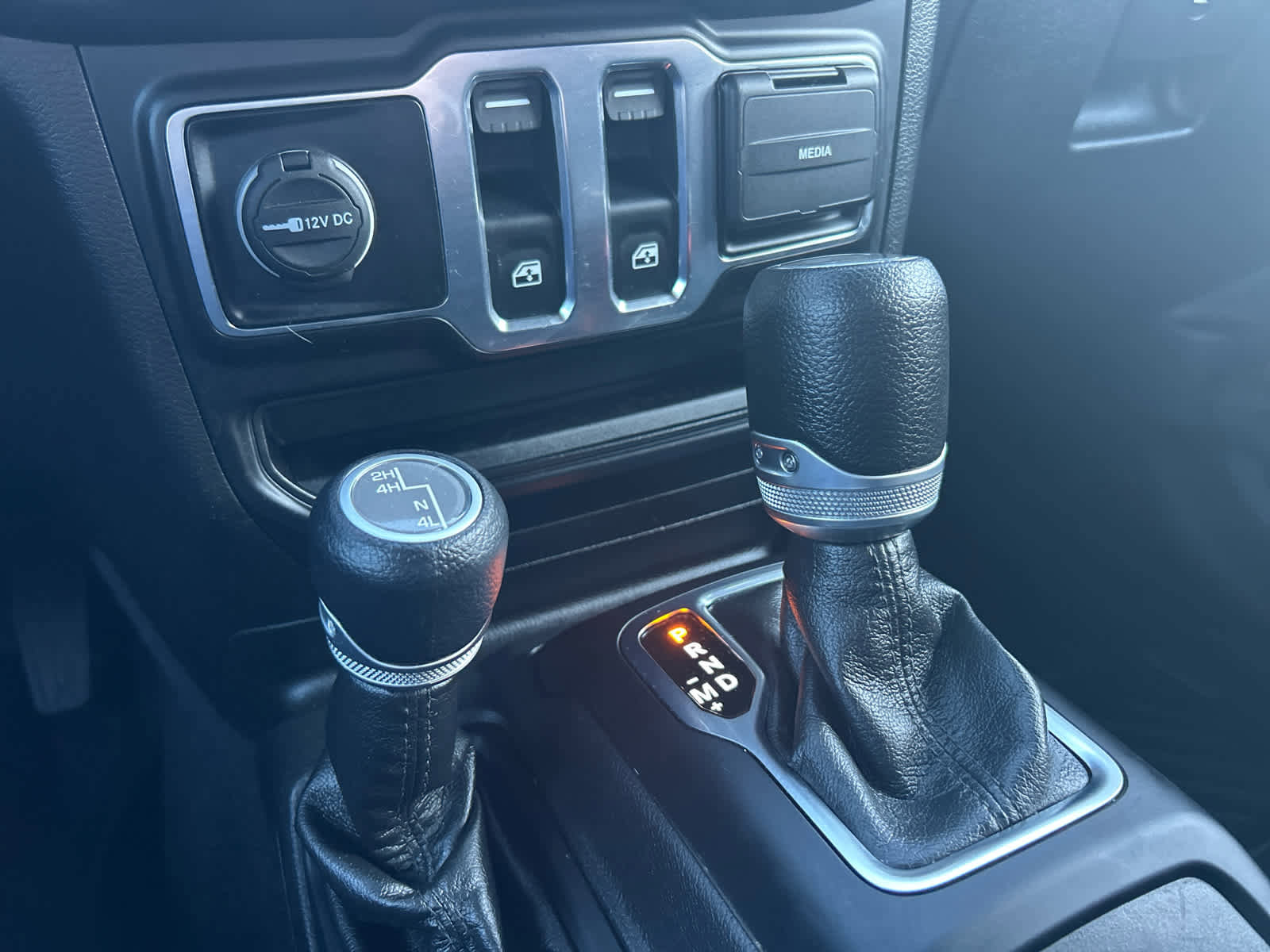 Used 2022 Jeep Wrangler Sport AWD/4WD image 33