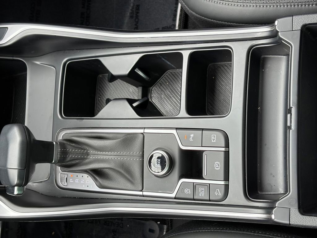 Certified 2025 Kia Sorento S w/ Panoramic Sunroof Package FWD image 33