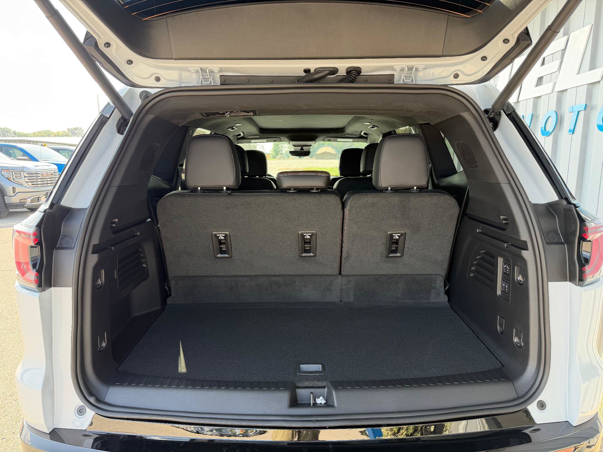 New 2027 GMC Acadia Denali Ultimate AWD/4WD image 8