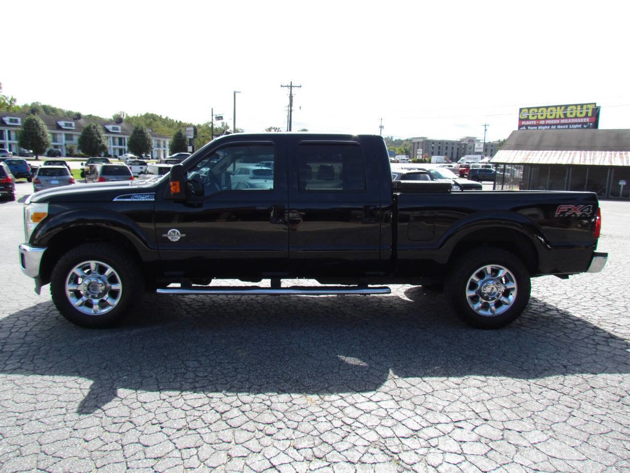 Used 2016 Ford F250 Lariat w/ Lariat Interior Package image 4