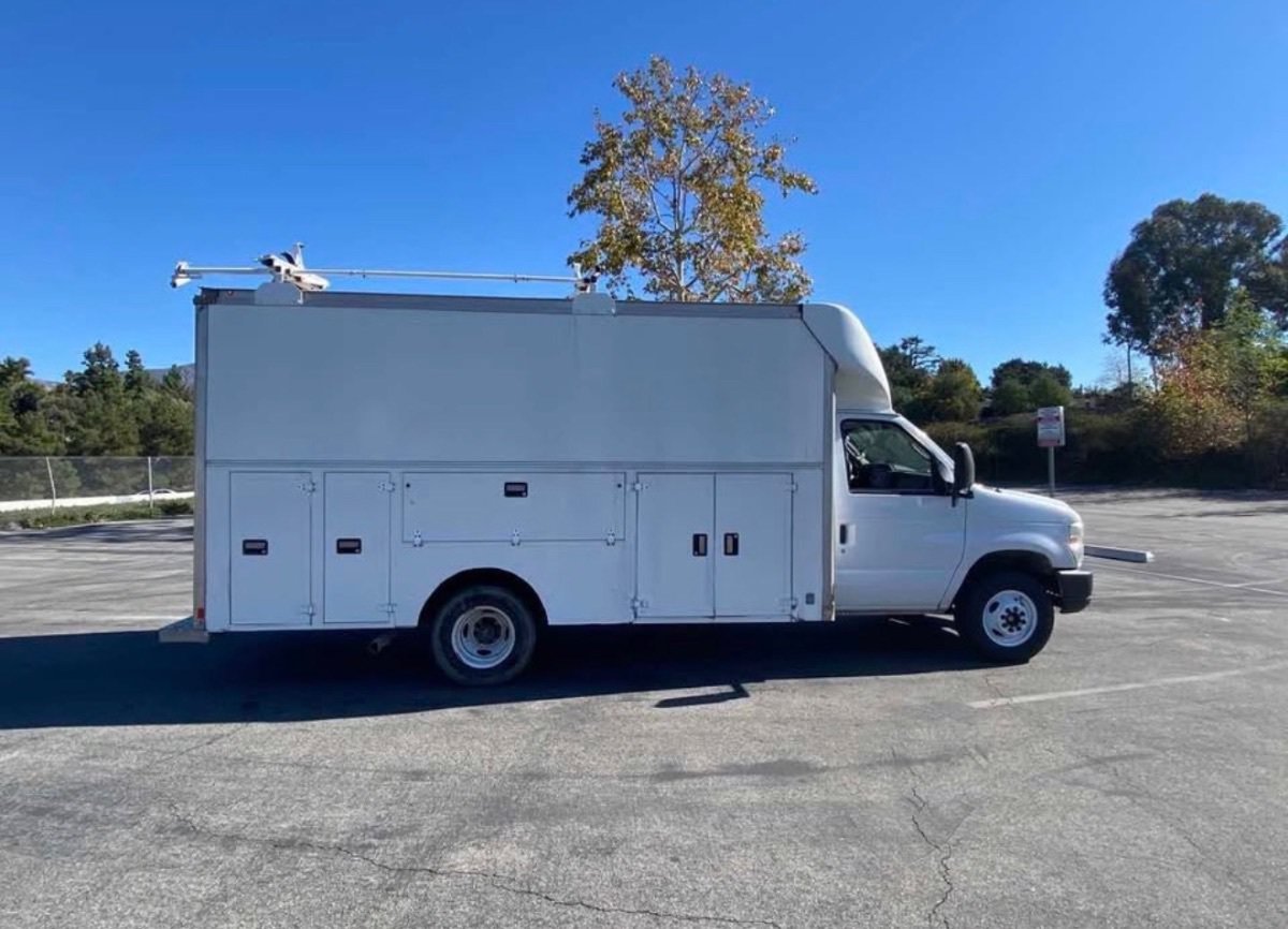 Used 2013 Ford E-450 and Econoline 450 Super Duty w/ PWR Locks & Windows Group RWD image 8