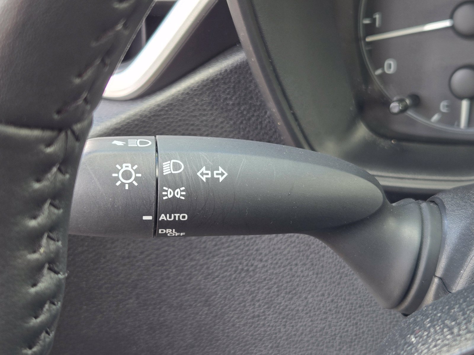 Used 2025 Toyota Corolla SE FWD image 26
