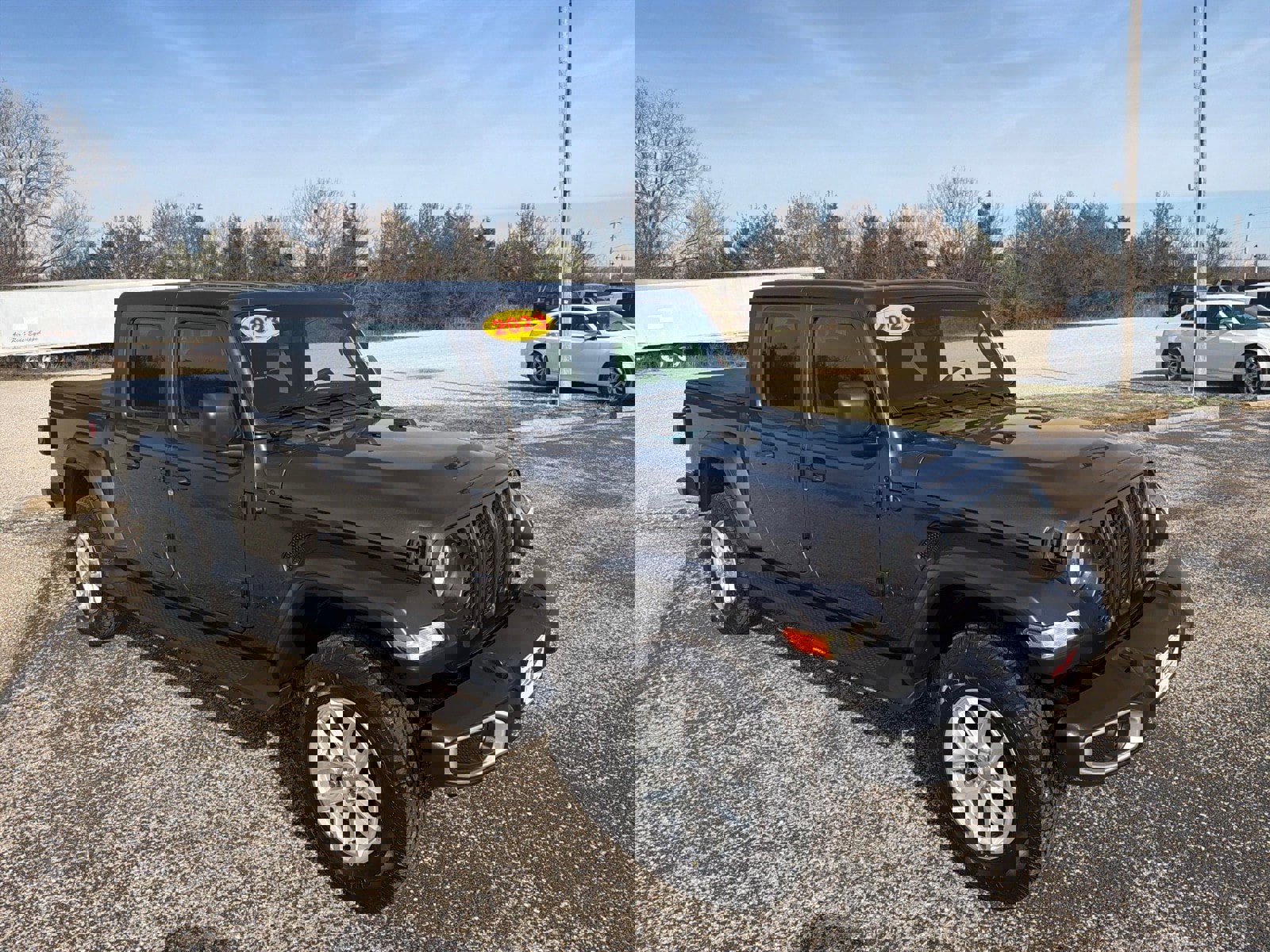 Used 2023 Jeep Gladiator Sport image 1