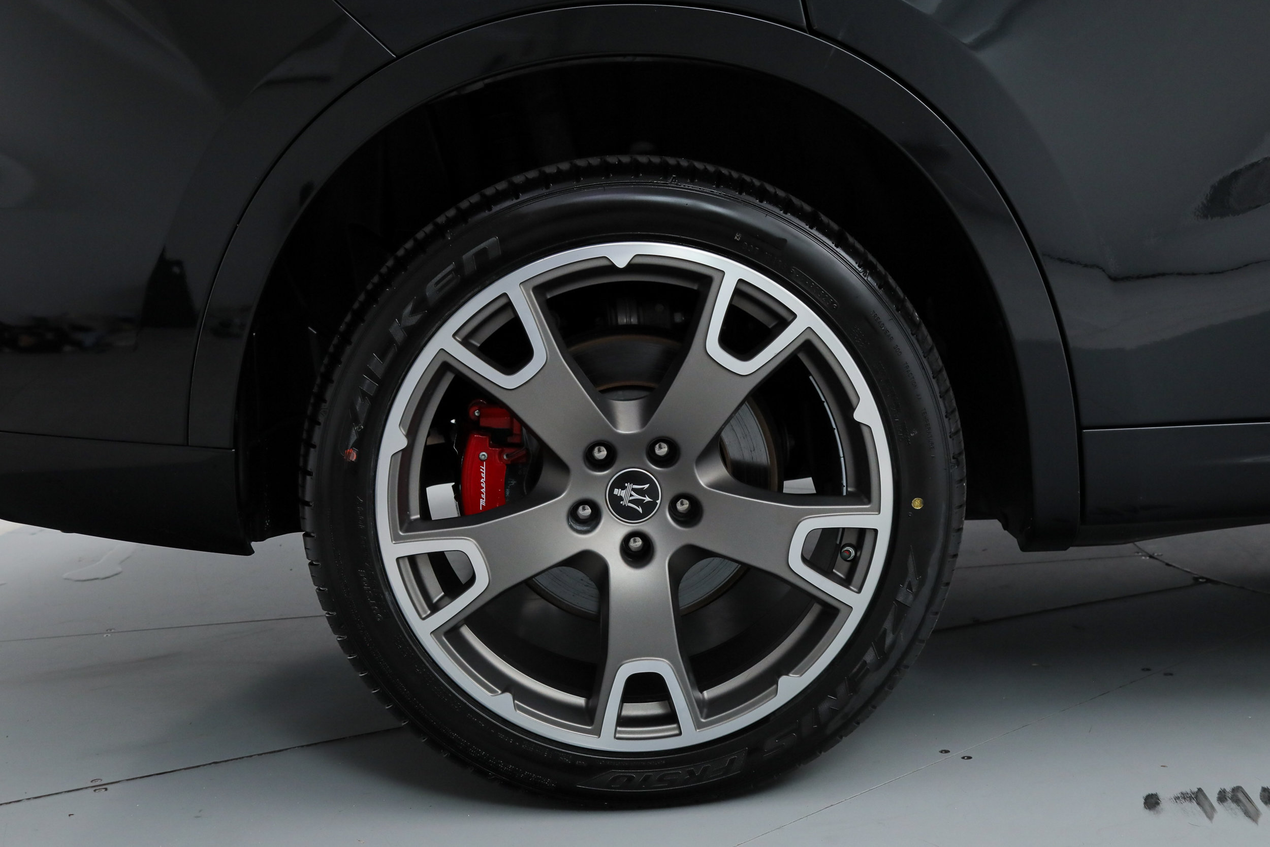 Certified 2023 Maserati Levante GT AWD/4WD image 24