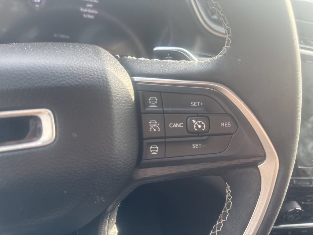 Used 2024 Jeep Grand Cherokee Altitude AWD/4WD image 19