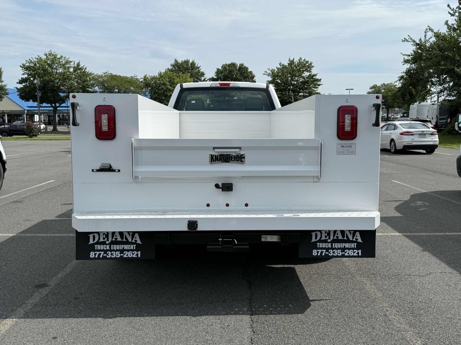 New 2024 Ford F550 4x4 Regular Cab Super Duty image 3