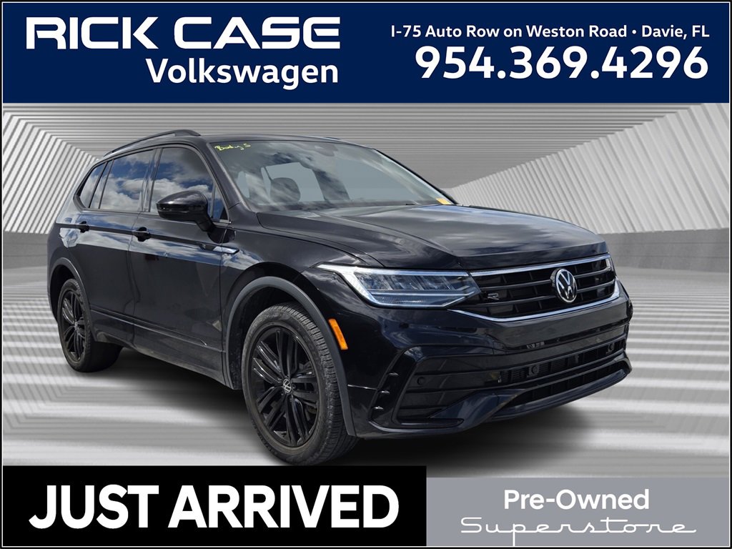 Certified 2022 Volkswagen Tiguan SE R-Line