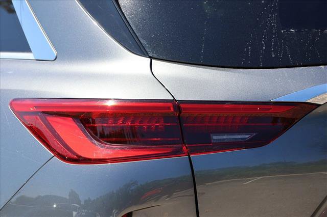 Used 2019 INFINITI QX50 Essential w/ Premium Heat Package AWD/4WD image 11