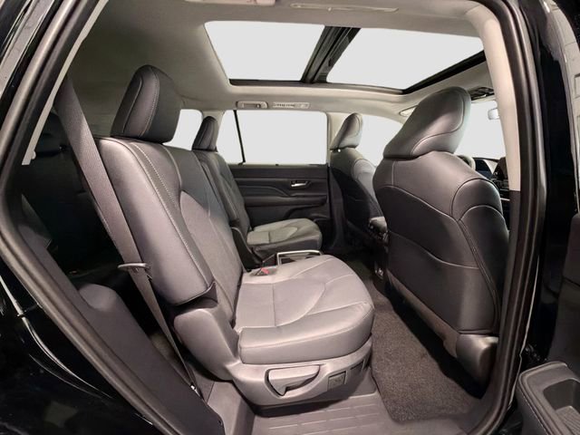 New 2026 Toyota Grand Highlander Platinum AWD/4WD image 22
