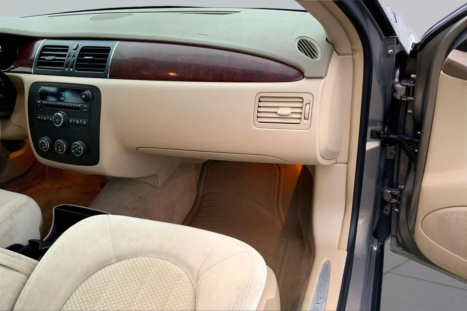 Used 2006 Buick Lucerne CX FWD image 17