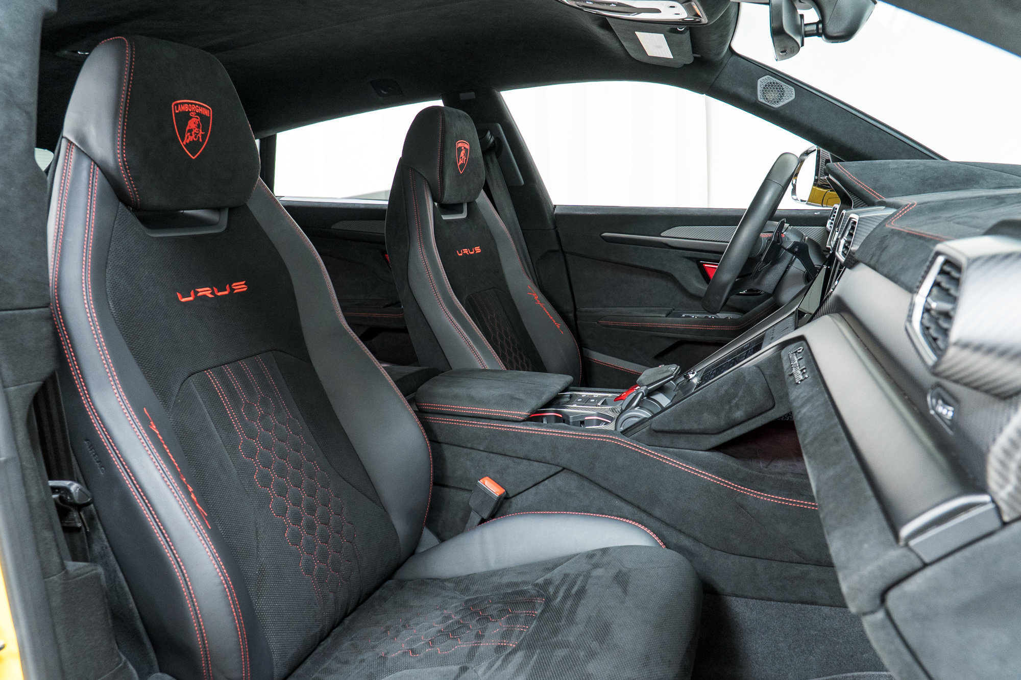 Used 2023 Lamborghini Urus Performante image 27