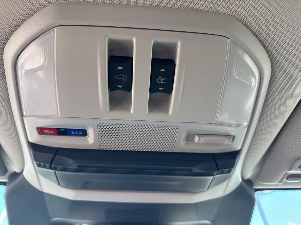 New 2025 Subaru Ascent Limited image 18