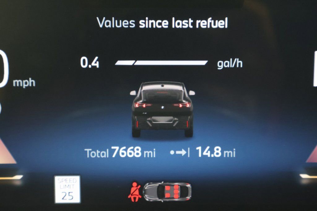 Used 2025 BMW X2 xDrive28i w/ Technology Package image 17