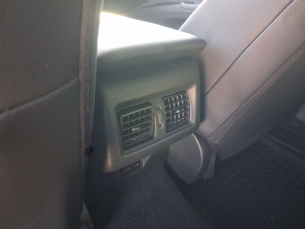 Used 2025 Toyota Camry SE w/ Convenience Package FWD image 23