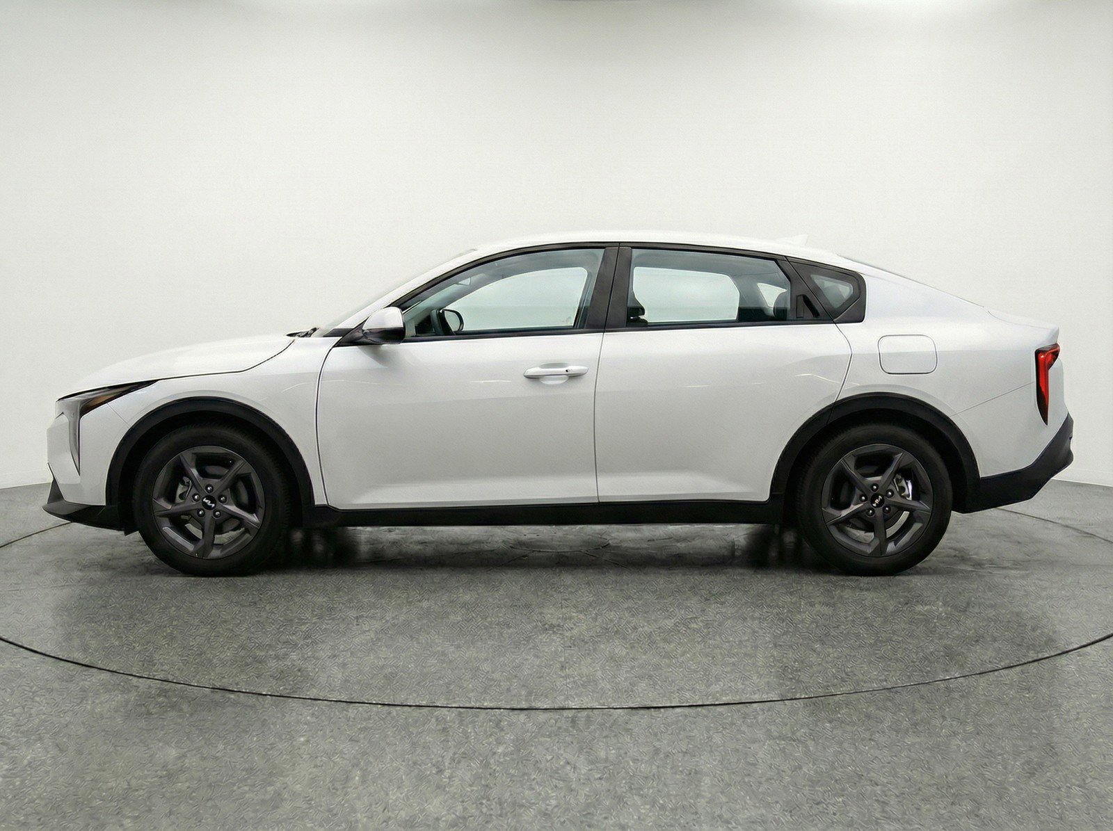 Used 2025 Kia K4 LXS image 5