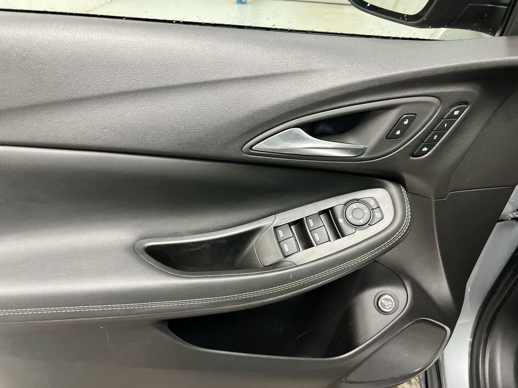 Used 2023 Buick Encore GX Essence w/ Experience Buick Package AWD/4WD image 21