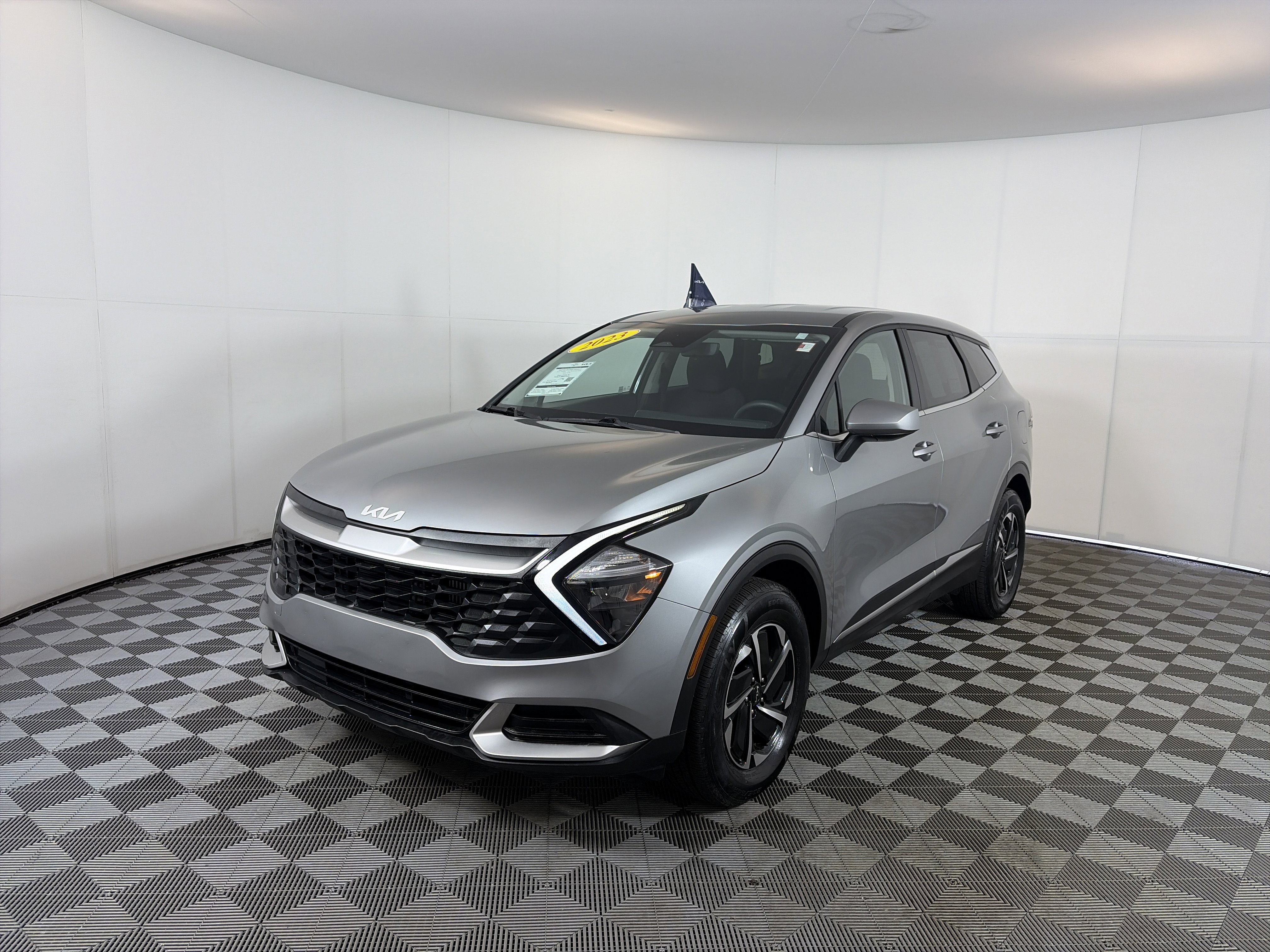 Certified 2023 Kia Sportage LX image 2