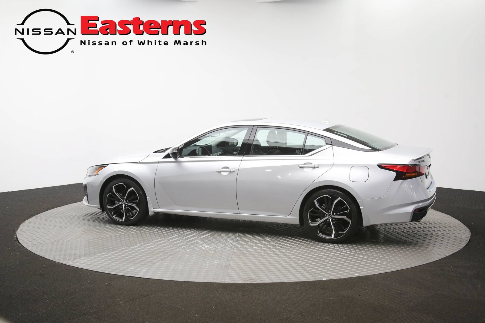 Used 2023 Nissan Altima 2.5 SR w/ SR Premium Package FWD image 60