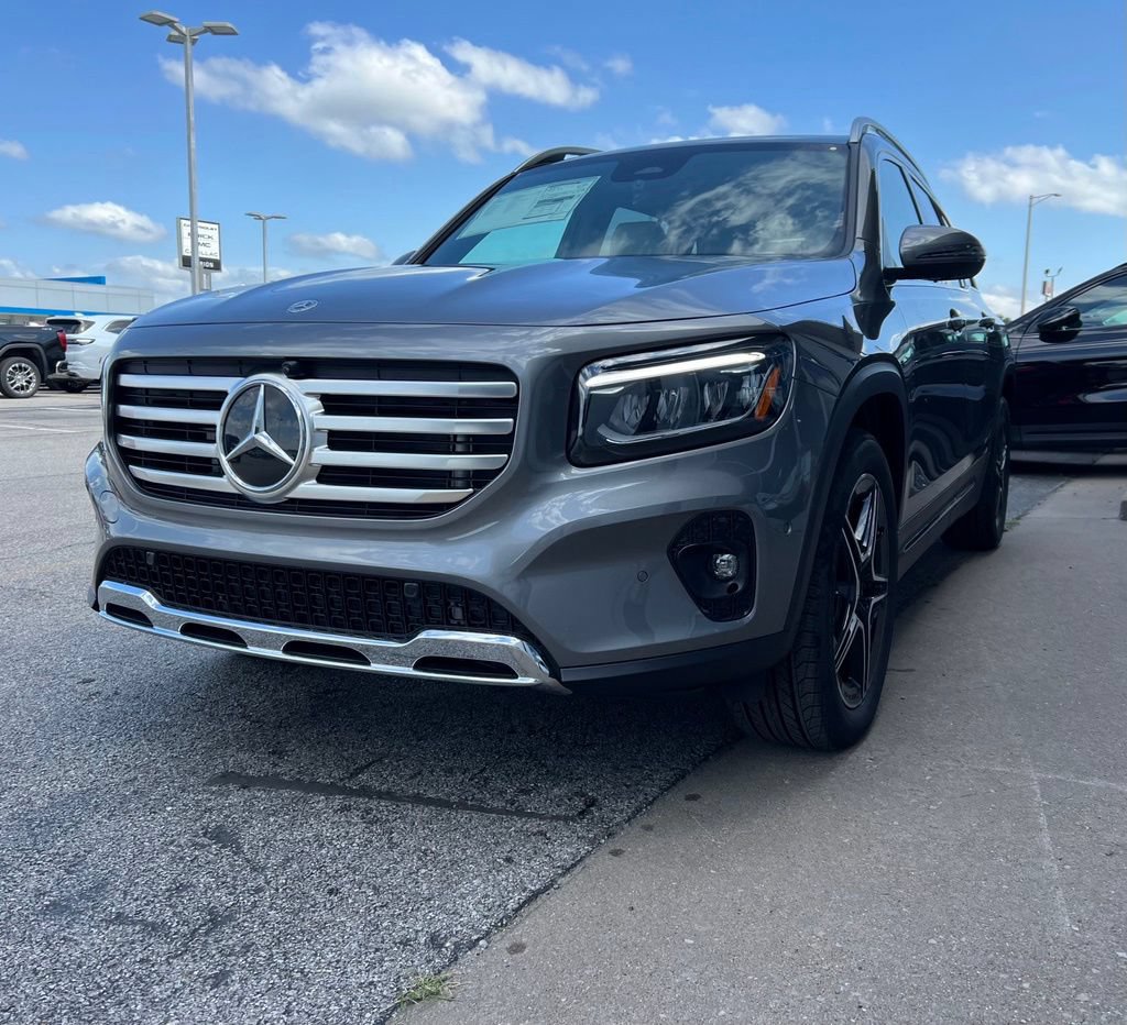 New 2026 Mercedes-Benz GLB 250 4MATIC image 4