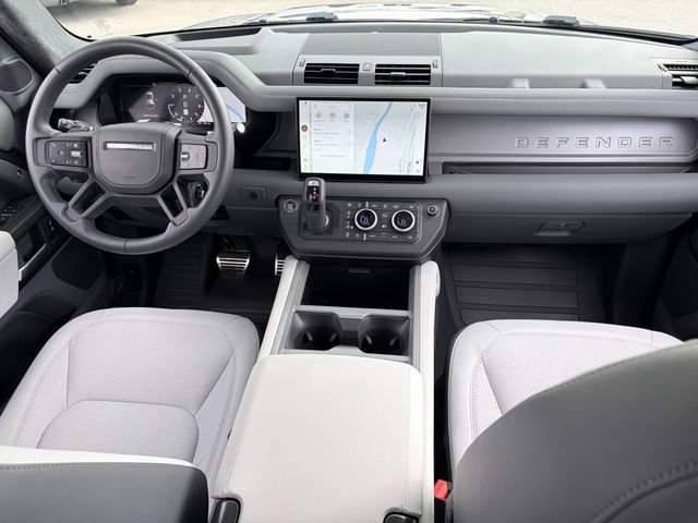 Used 2025 Land Rover Defender 110 V8 AWD/4WD image 24