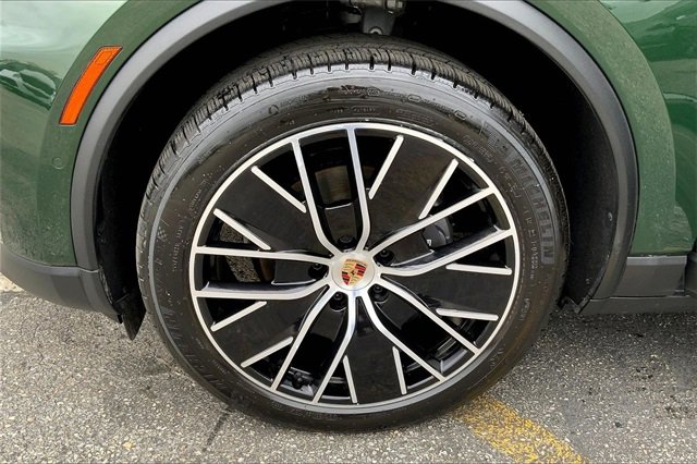 Used 2025 Porsche Macan Electric image 15