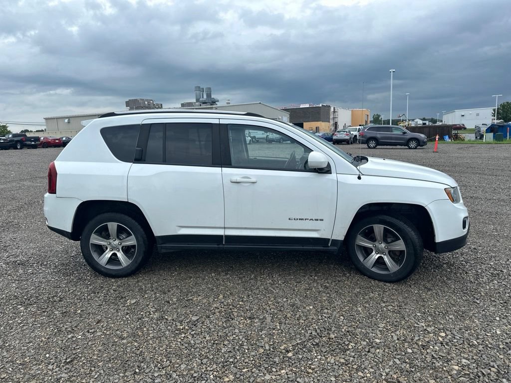 Used 2016 Jeep Compass High Altitude AWD/4WD image 14