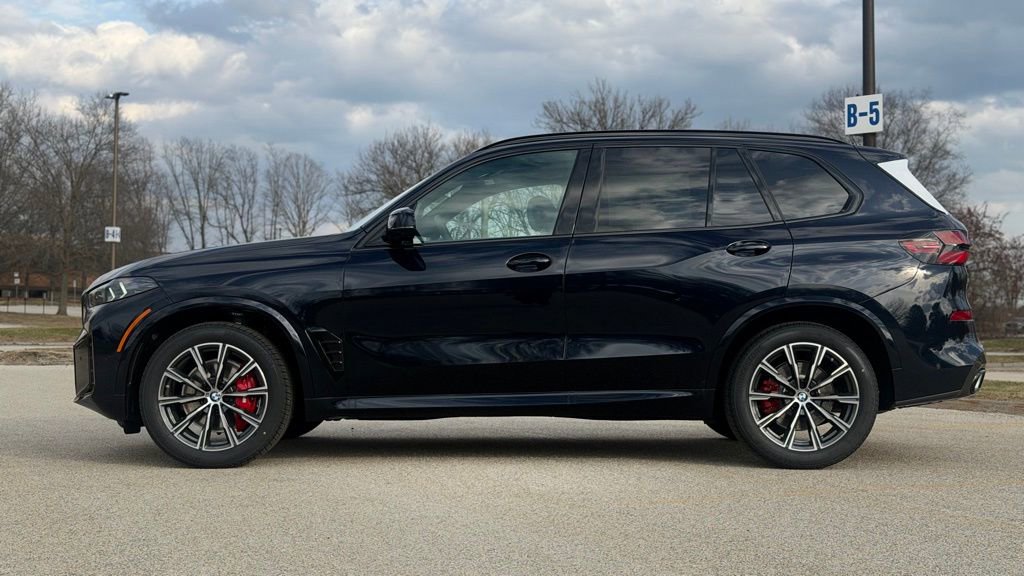 New 2026 BMW X5 xDrive40i w/ M Sport Package image 3