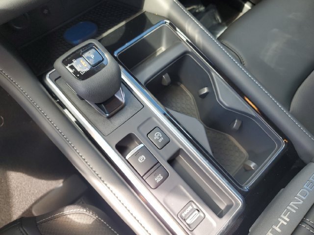 New 2026 Nissan Pathfinder SL FWD image 17
