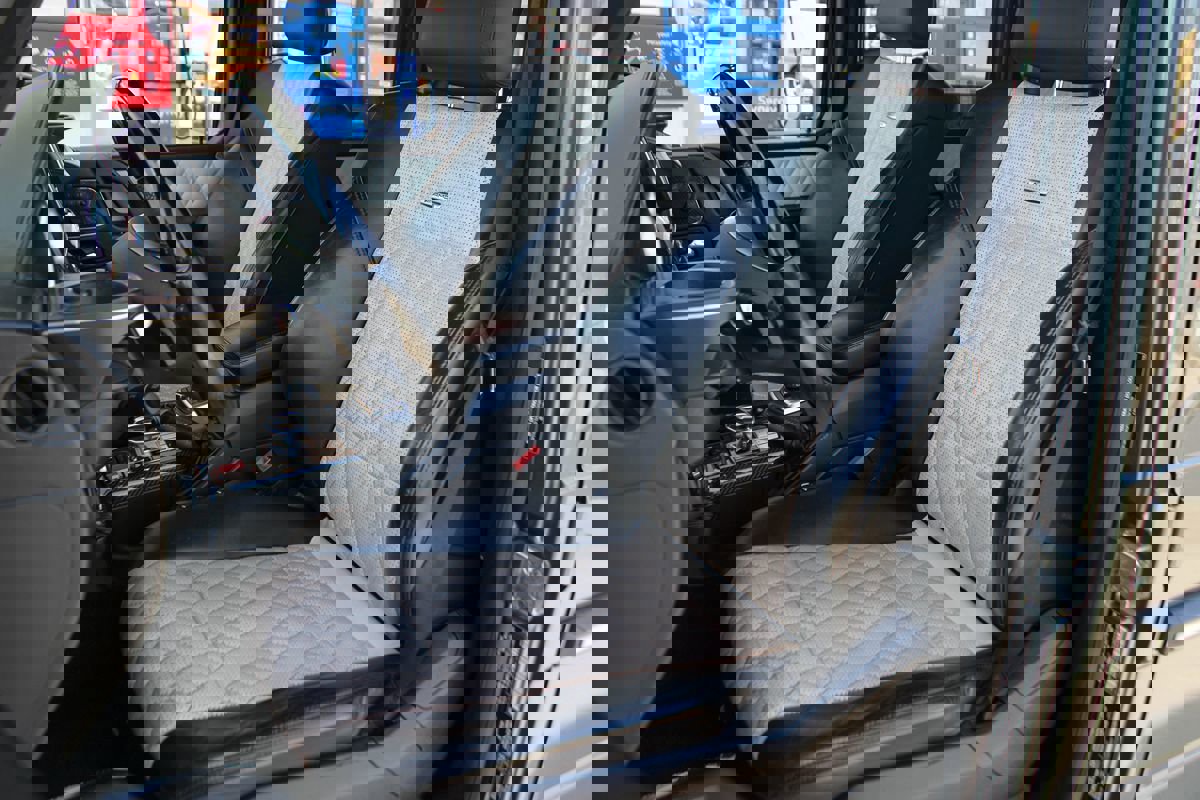 Used 2015 Mercedes-Benz G 63 AMG 4MATIC image 16