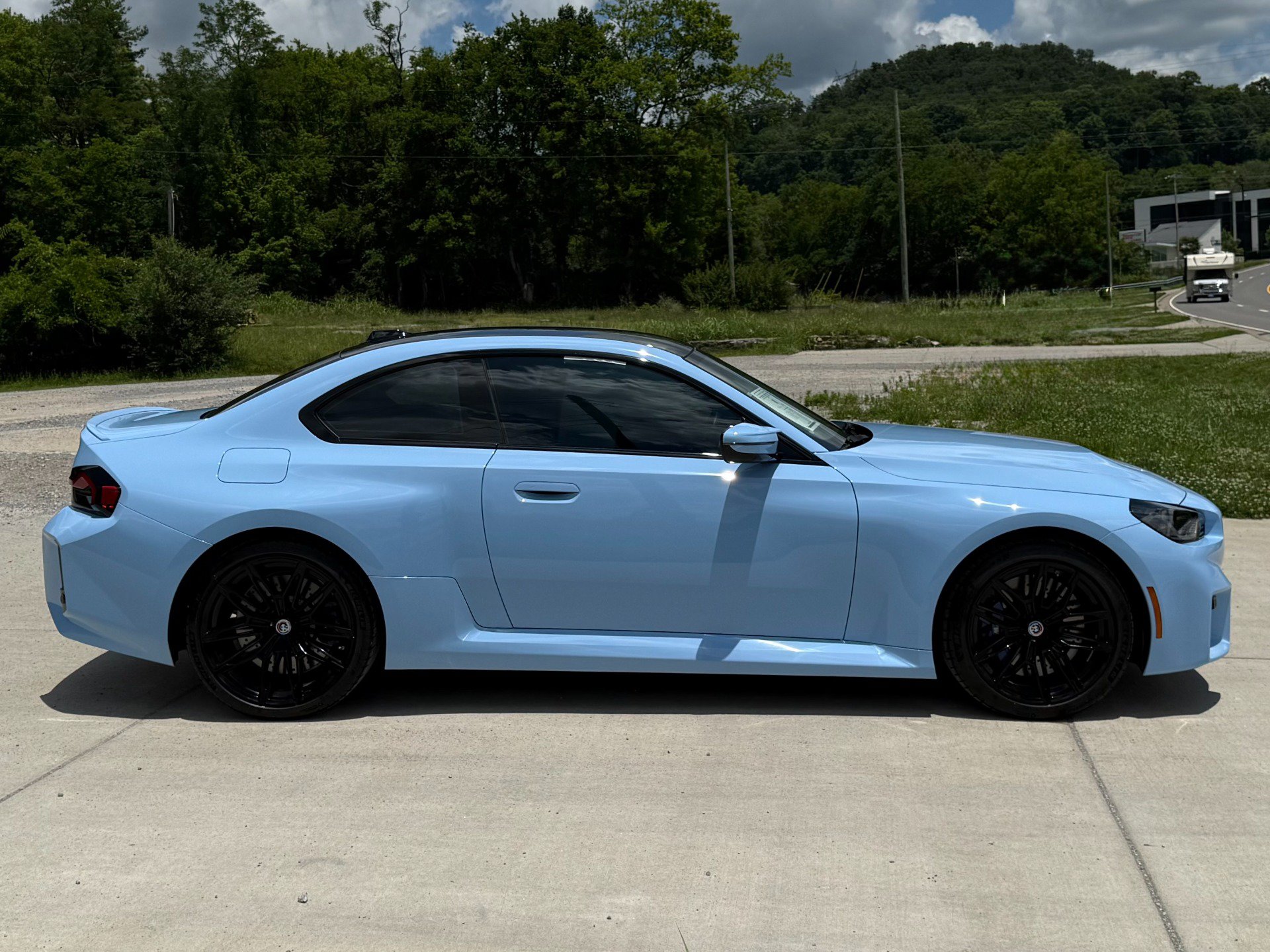 Used 2023 BMW M2 w/ Lighting Package RWD image 7