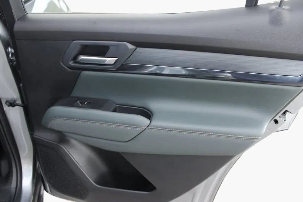 New 2026 GMC Terrain AT4 AWD/4WD image 23