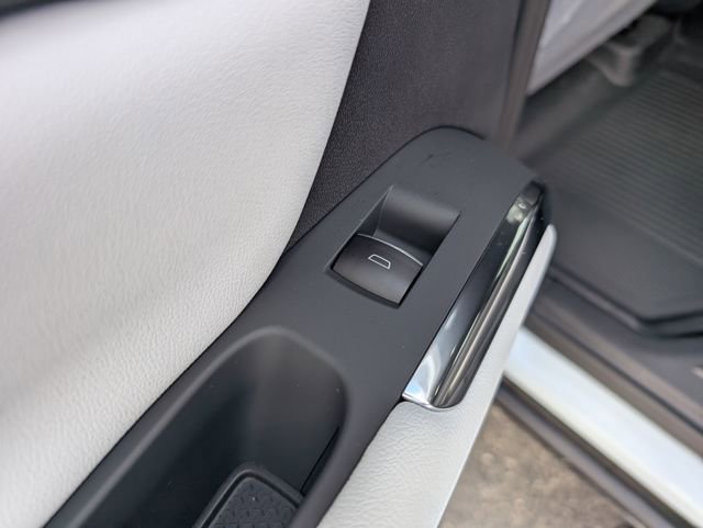 New 2026 Chevrolet Traverse High Country w/ LPO, Floor Liner Package image 10