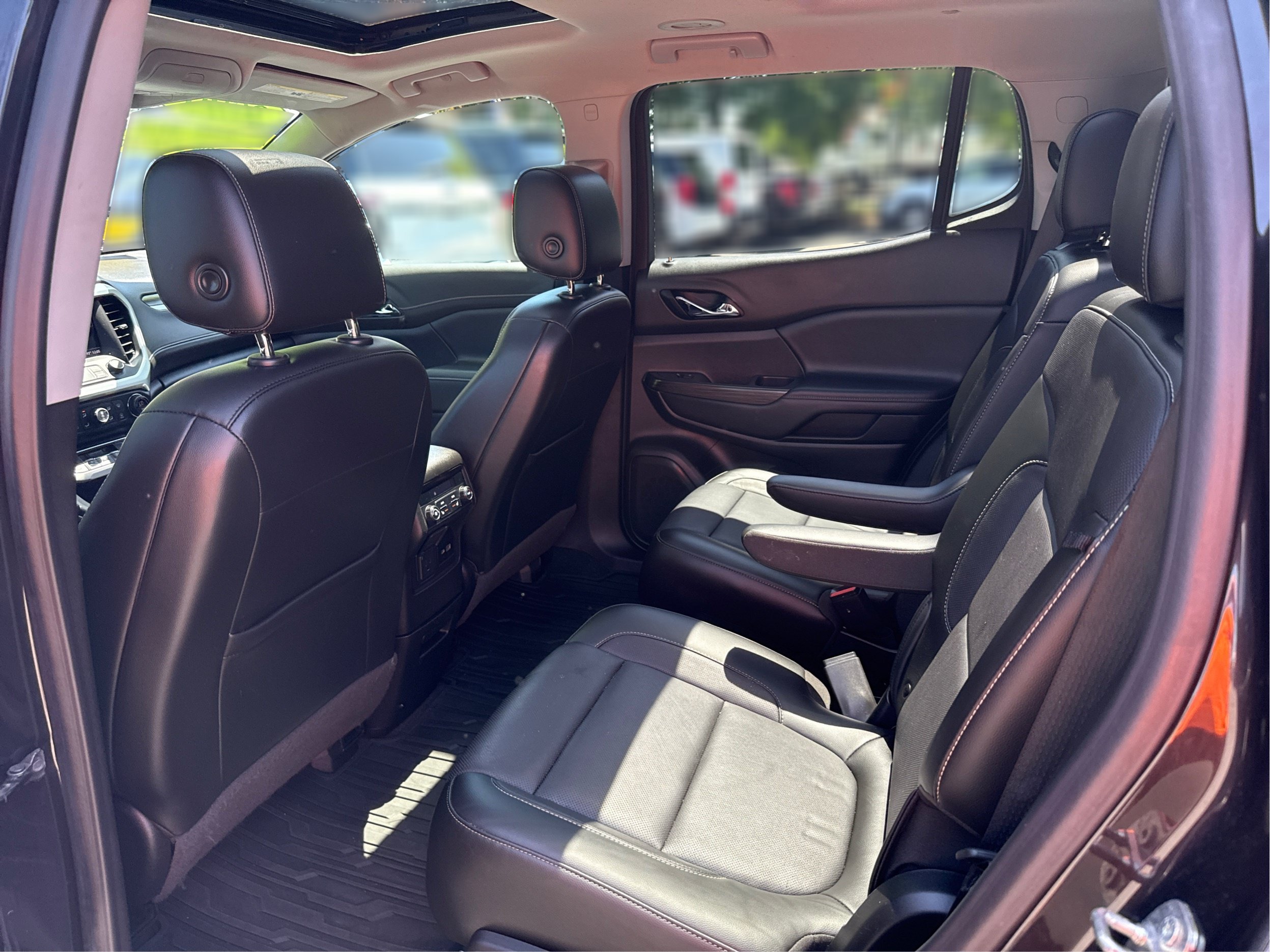 Used 2020 GMC Acadia SLT w/ Premium Package AWD/4WD image 12