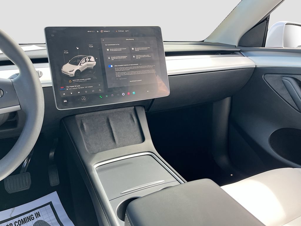 Used 2024 Tesla Model Y Long Range AWD/4WD image 23