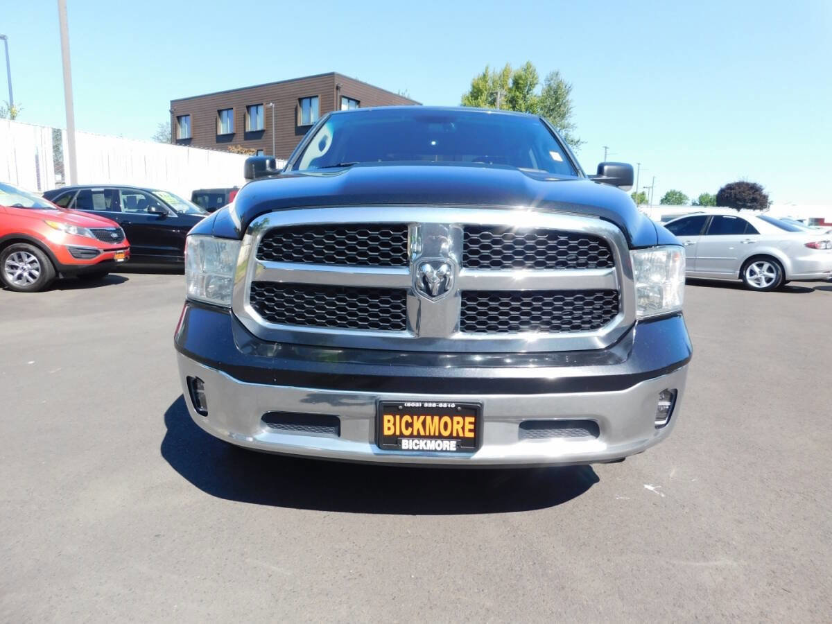 Used 2016 RAM 1500 Classic SLT w/ Luxury Group image 19
