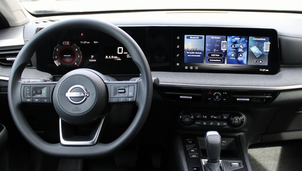 New 2026 Nissan Kicks SV w/ SV Premium Package image 4