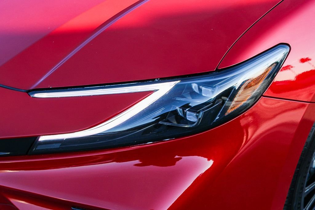 Used 2025 Toyota Camry XSE w/ Premium Plus Package FWD image 5