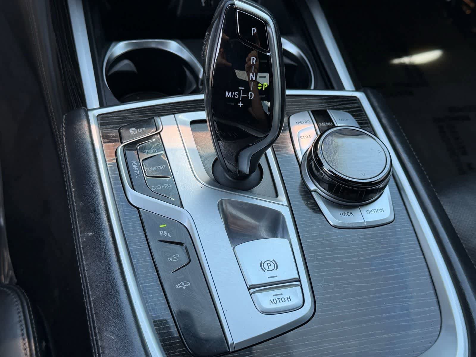 Used 2019 BMW 750i w/ Executive Package RWD image 33