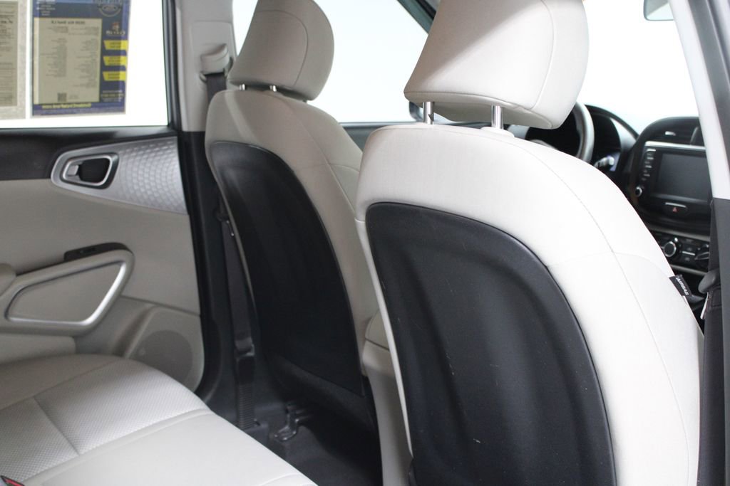 Used 2020 Kia Soul LX image 28