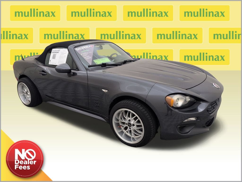 Used 2018 FIAT 124 Spider Classica