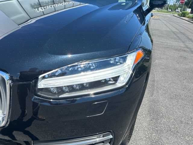 Certified 2025 Volvo XC90 B5 Core w/ Climate Package AWD/4WD image 8