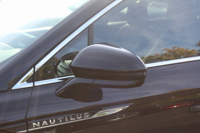 Certified 2023 Lincoln Nautilus Reserve w/ Equipment Group 201A image 14